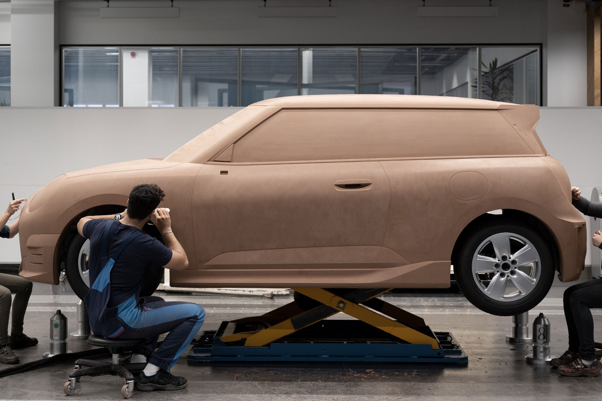 MINI Electromobility - design - improved performance - 01